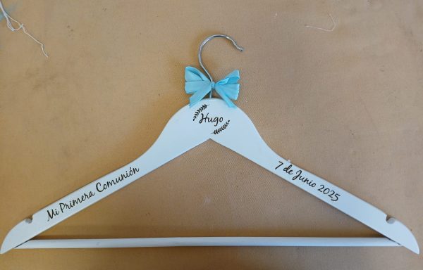 Perchas  para ropa personalizadas